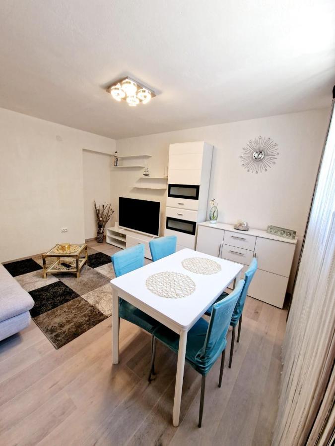 Split Apartment