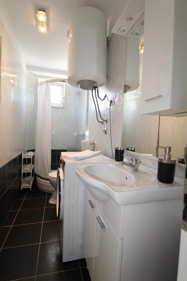 Matijas, 3 Bedroom With Terrace And Parking Apartman *