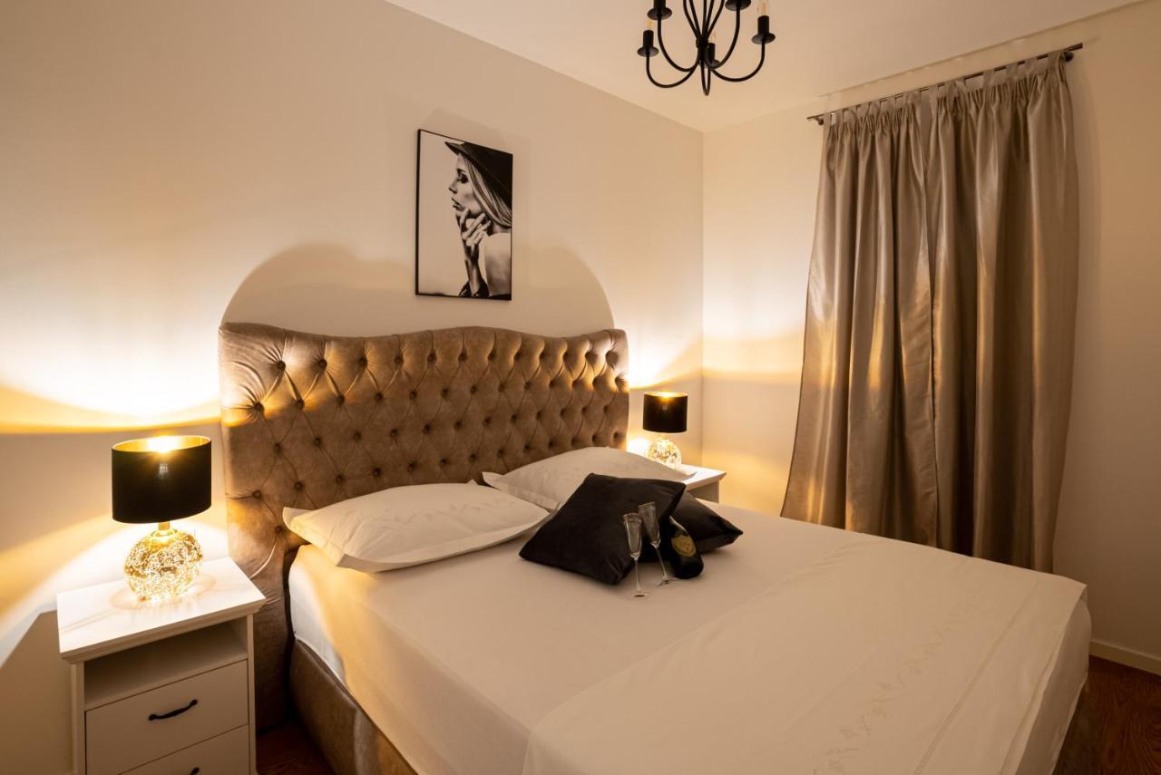 Apartment Morska 6 Luxury Znjan