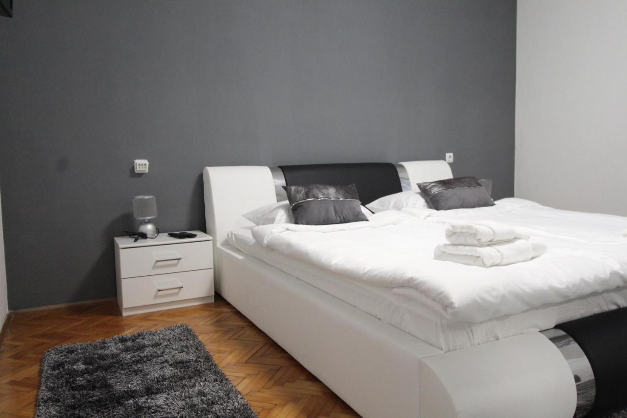 Apartman Matijas, 3 Bedroom With Terrace And Parking *