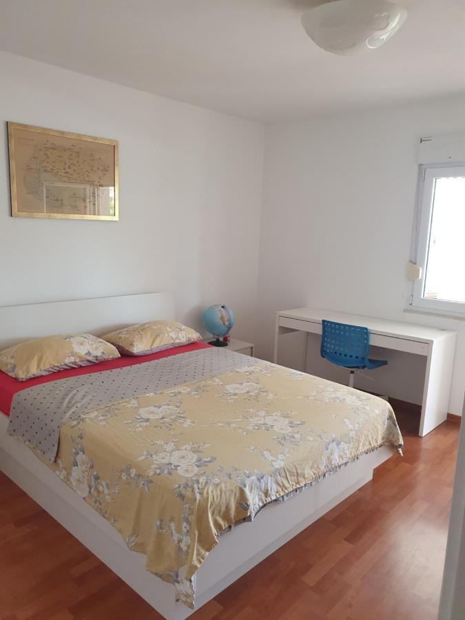 Great For 5 Apartment