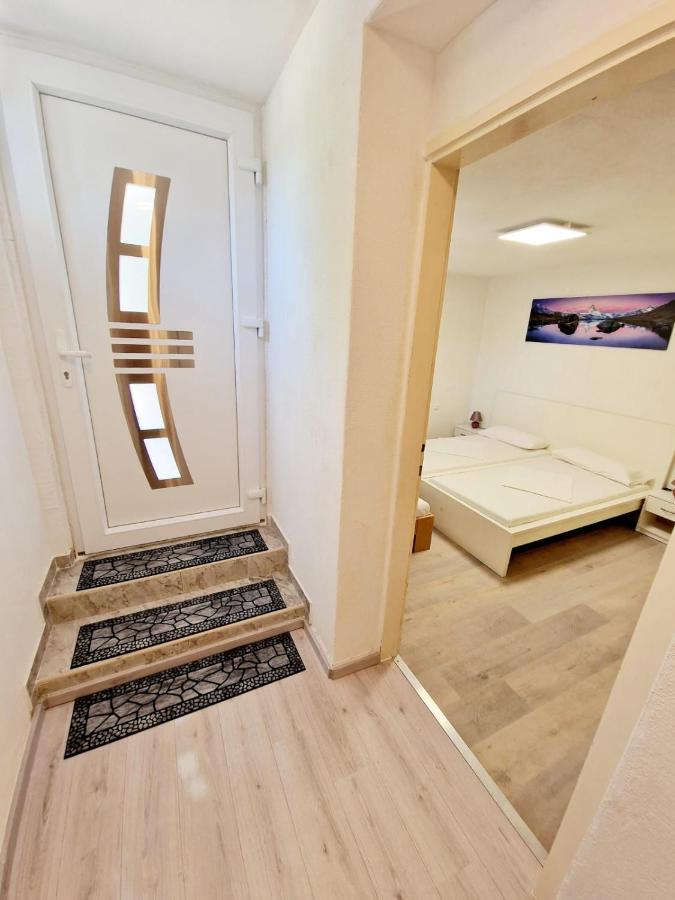 Split Apartment