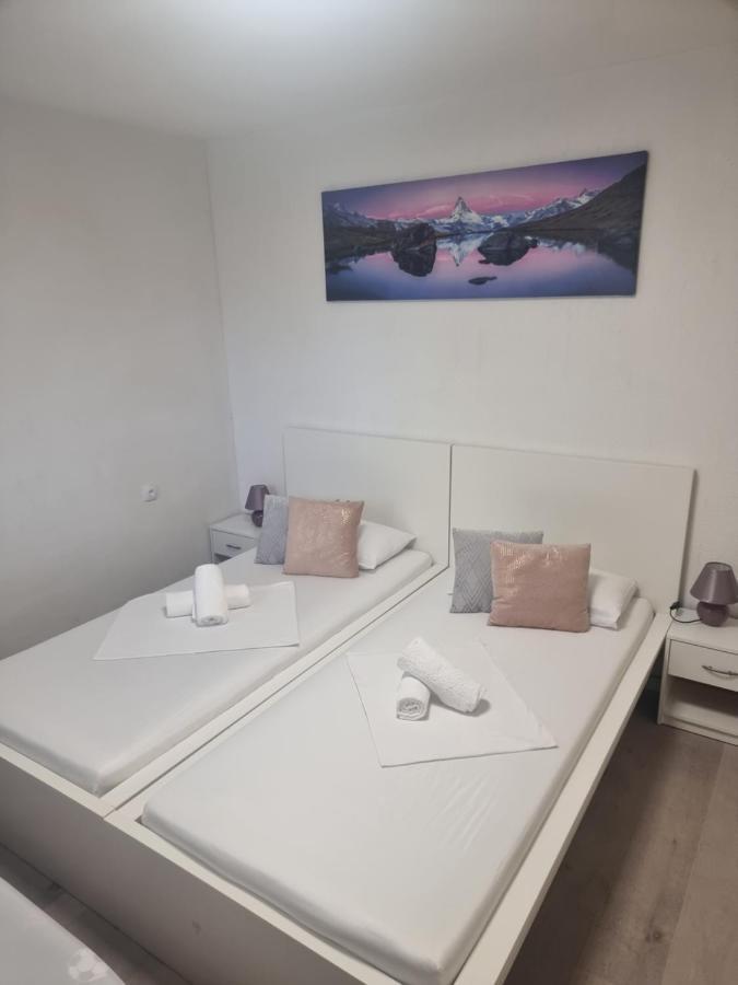 Split Apartment Appartement