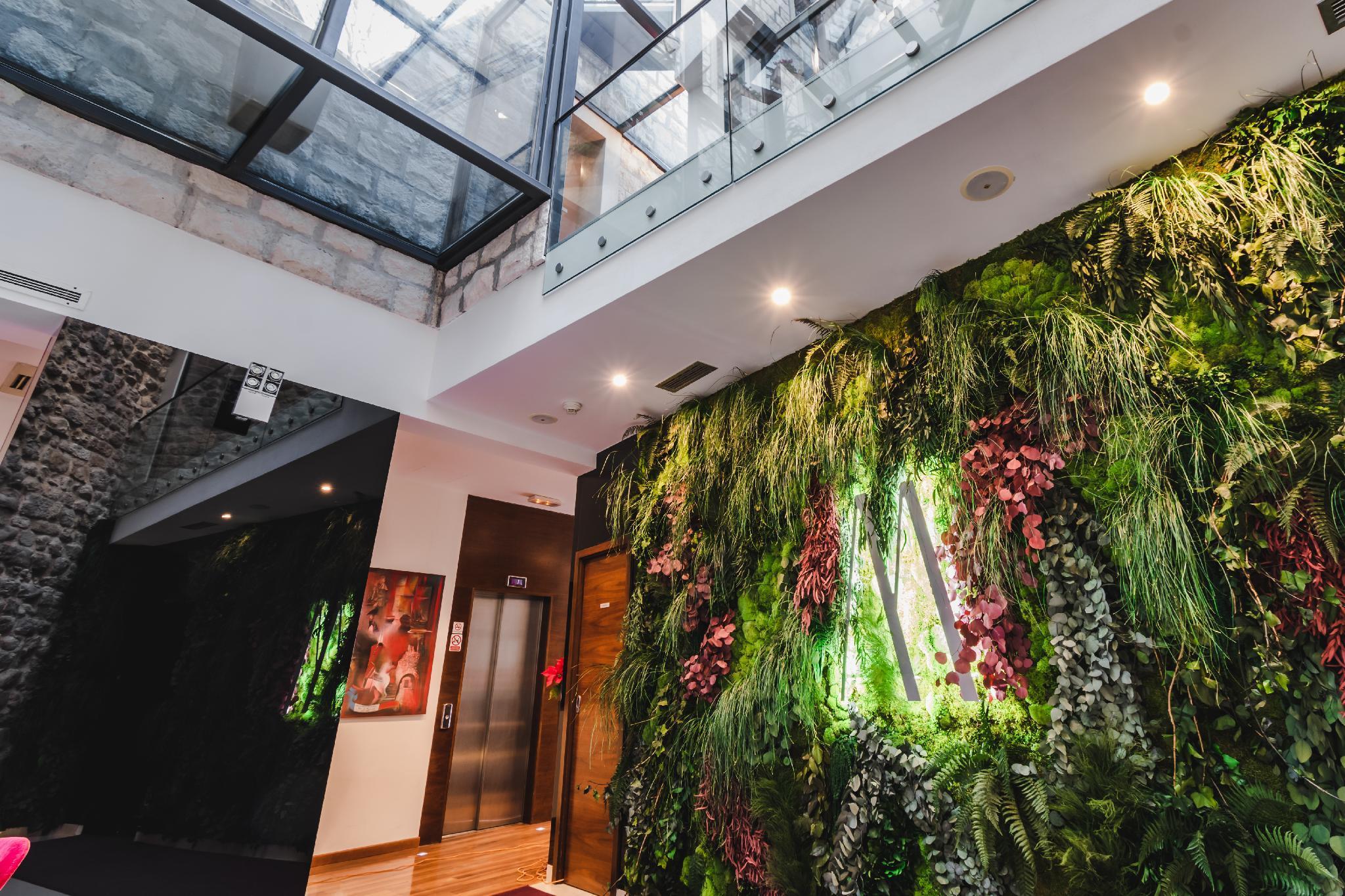 Hotel Marmont Heritage (adults Only)