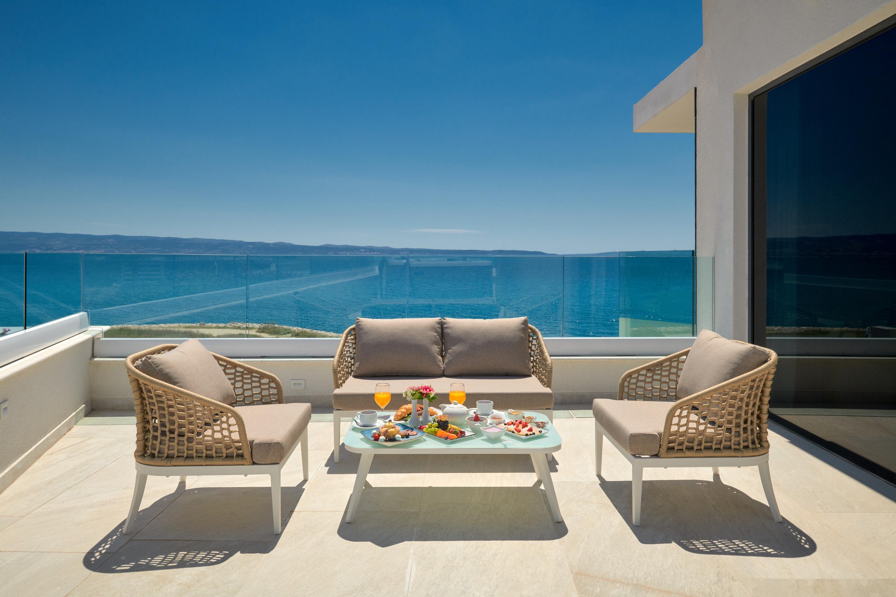 Amphora Hotel