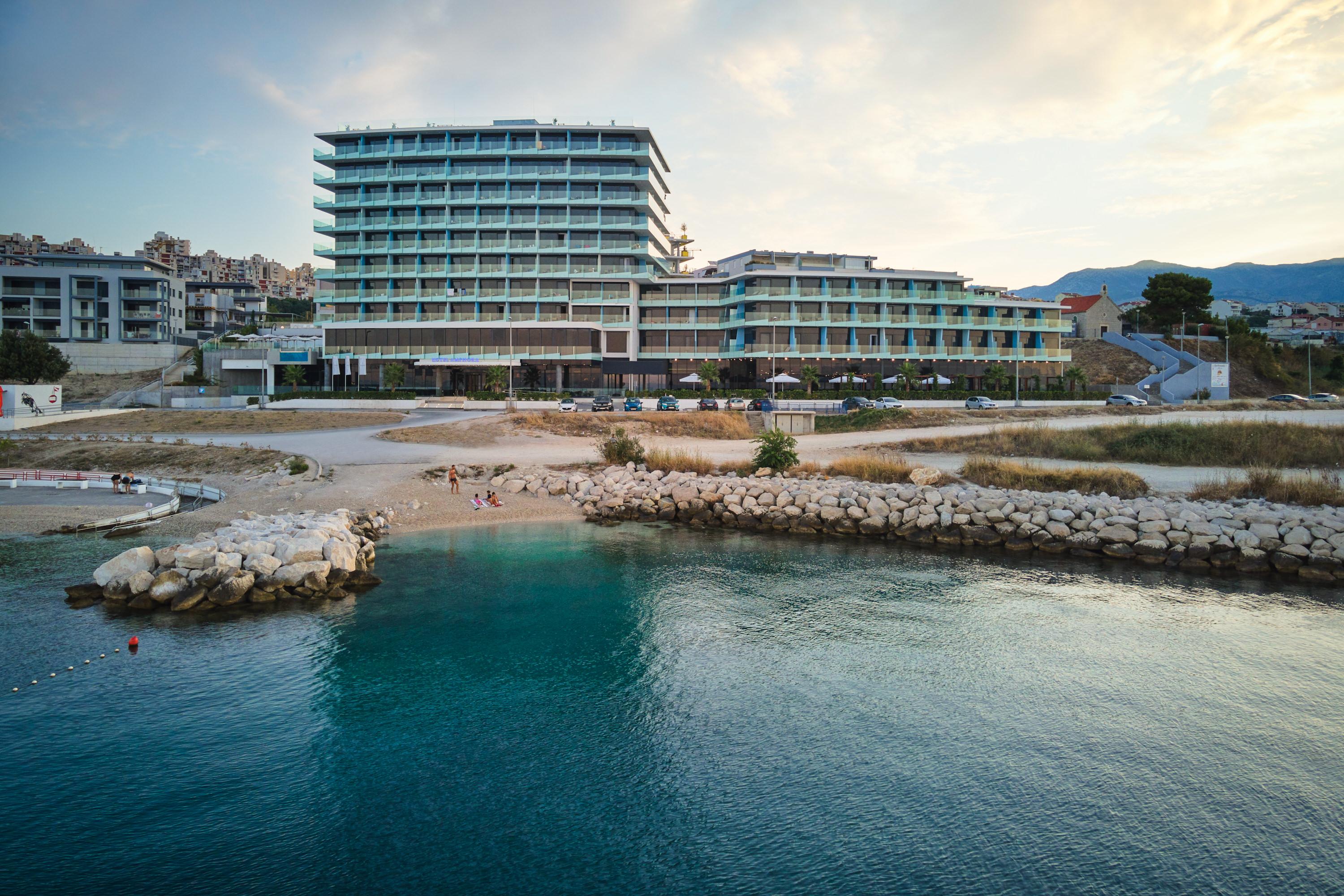 Hotel Amphora 4*