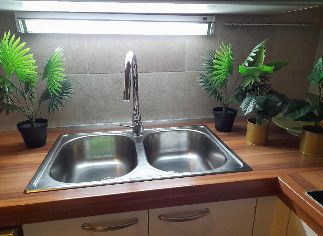 Beautiful Large Apartment, Walk To Beach Split