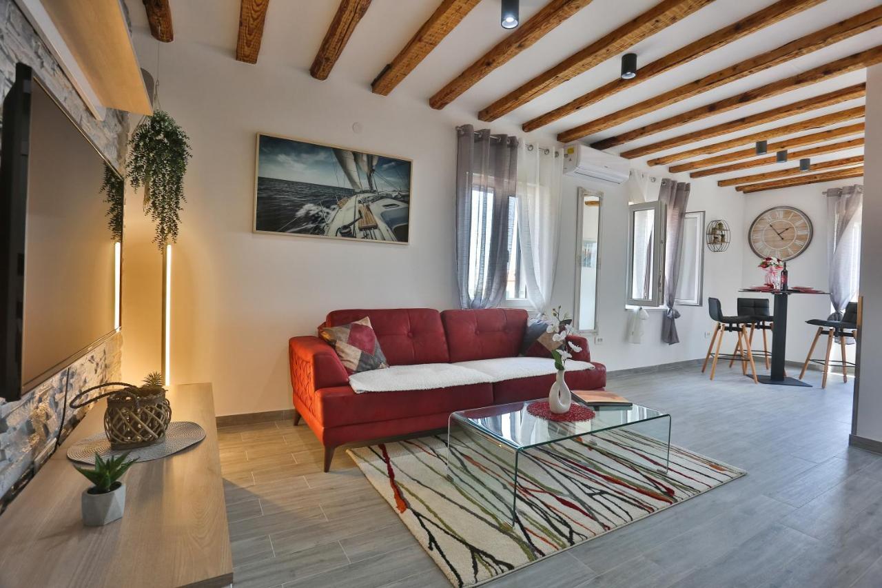 Apartment Angela With Old Town View Split