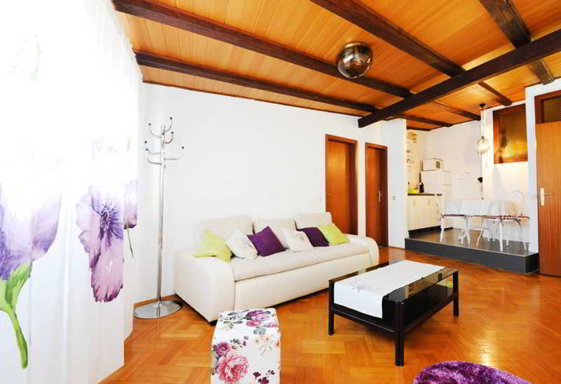 Teatro Apartment *