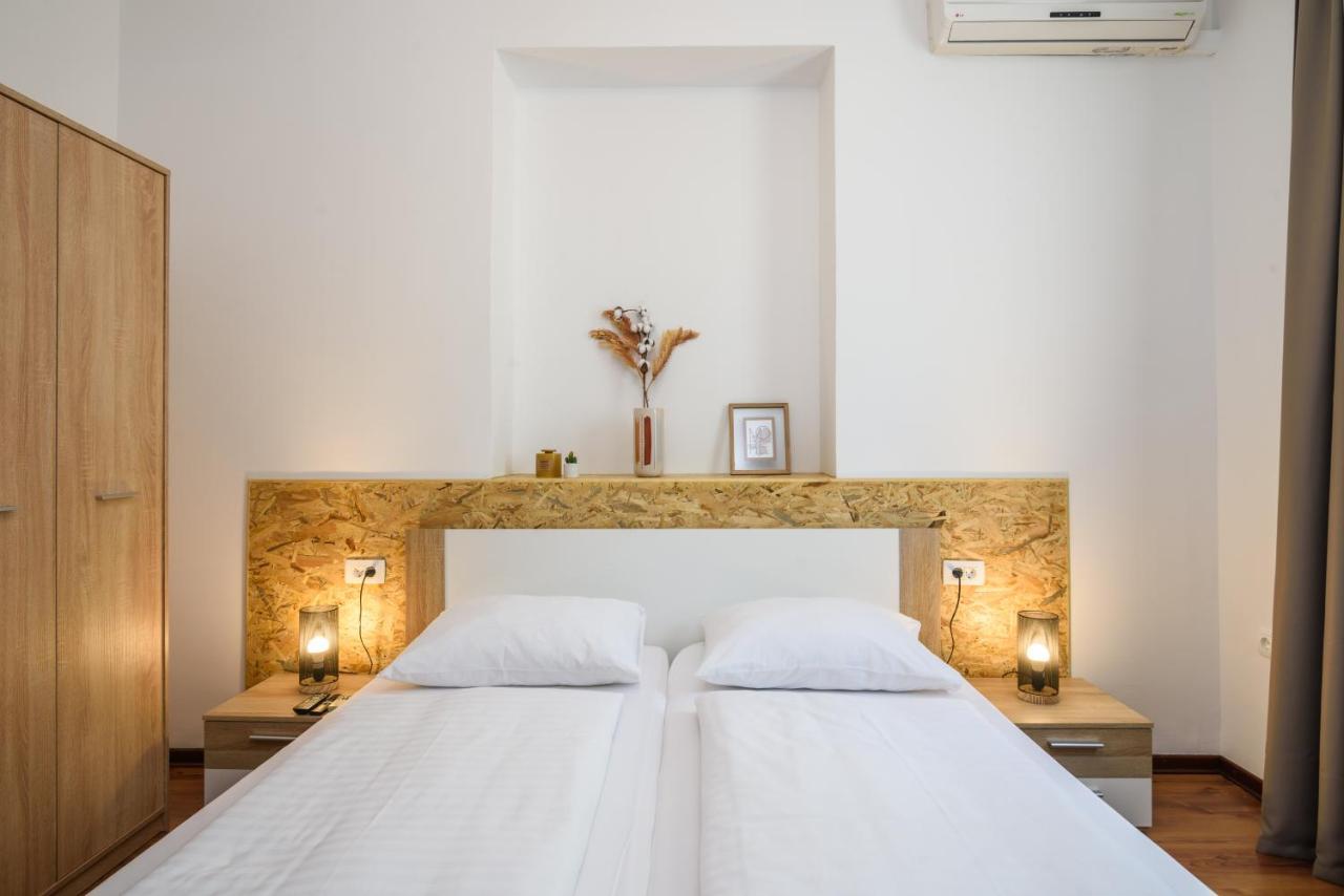 Hotel In Meta Mate 3*