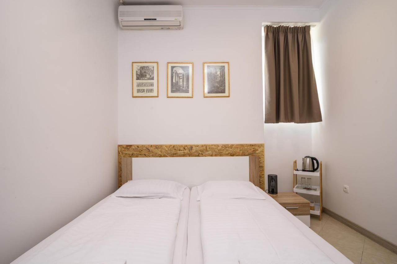 Hotel In Meta Mate 3*