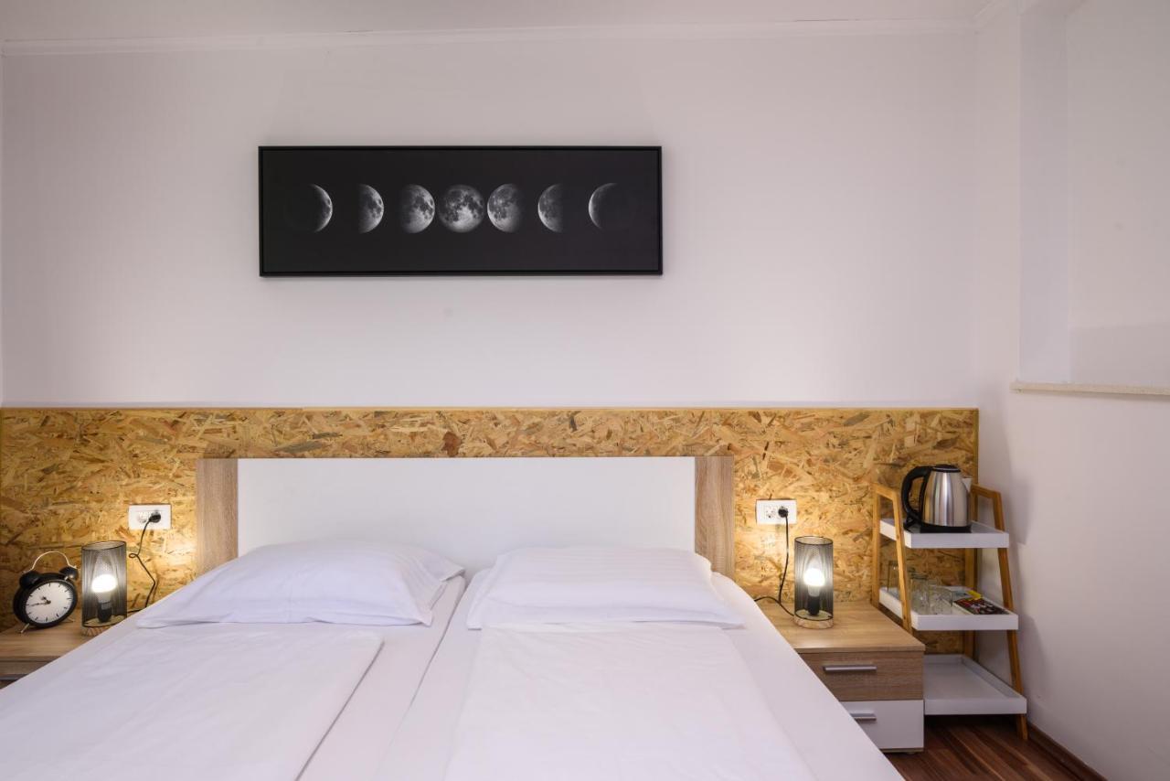 Hotel In Meta Mate
