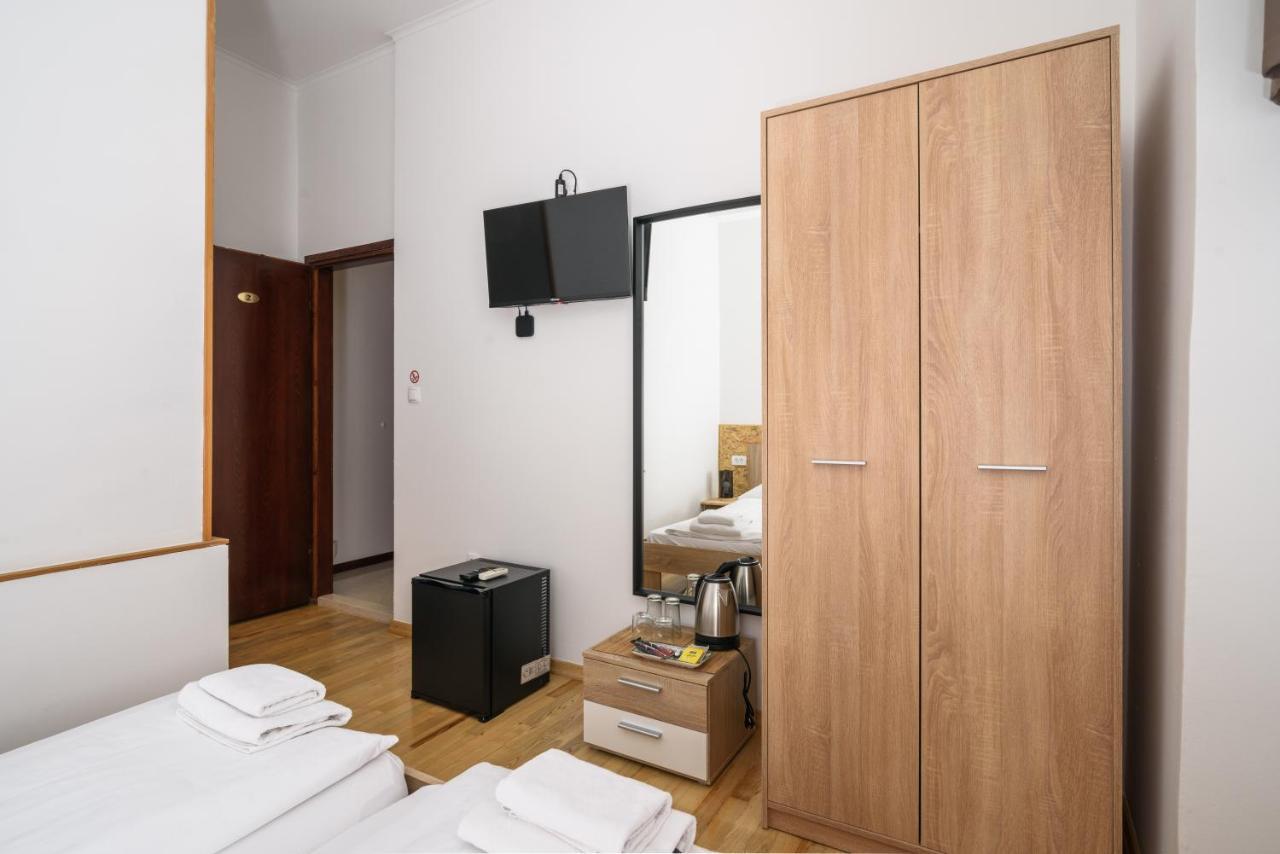 Hotel In Meta Mate