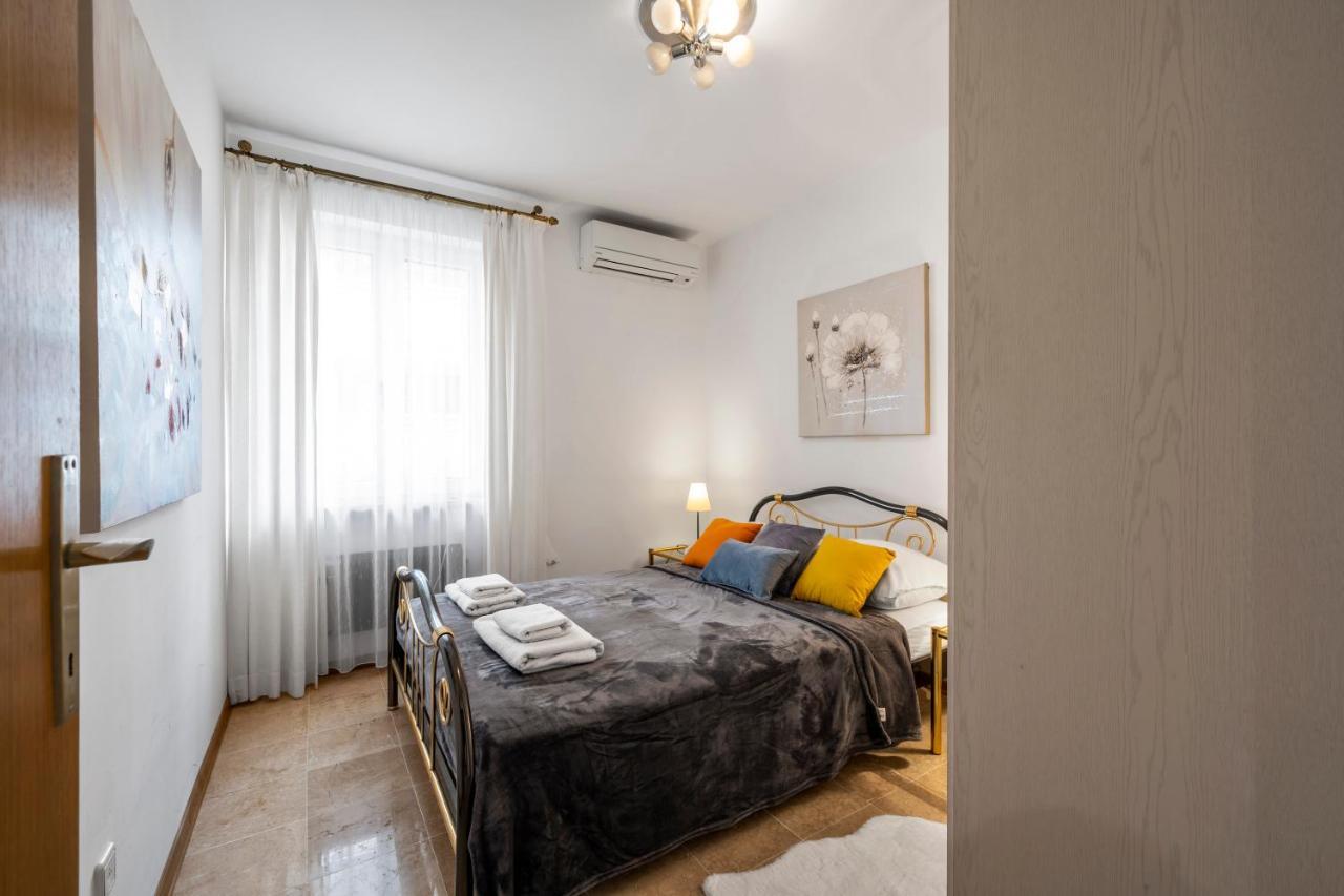 Apartment Sinjorina Leticia Split