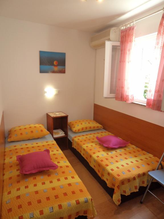 Guest house The Palm *