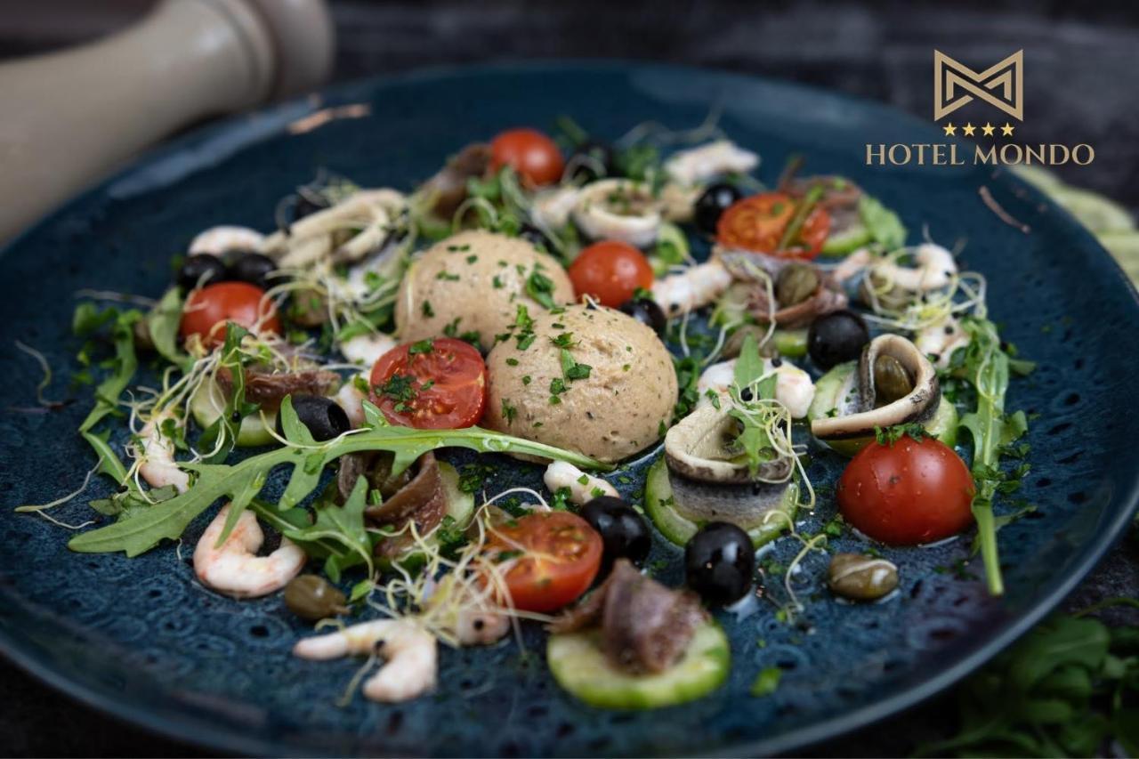 Hotel Mondo