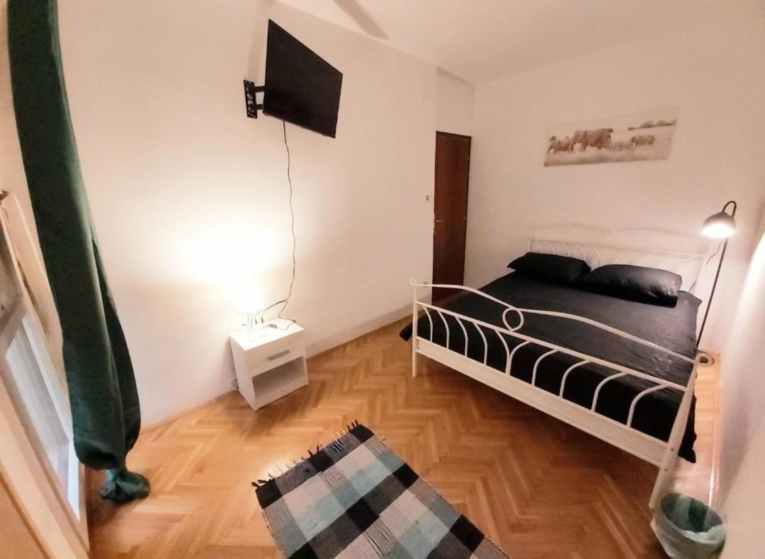 Beautiful Large Apartment, Walk To Beach Apartment Split