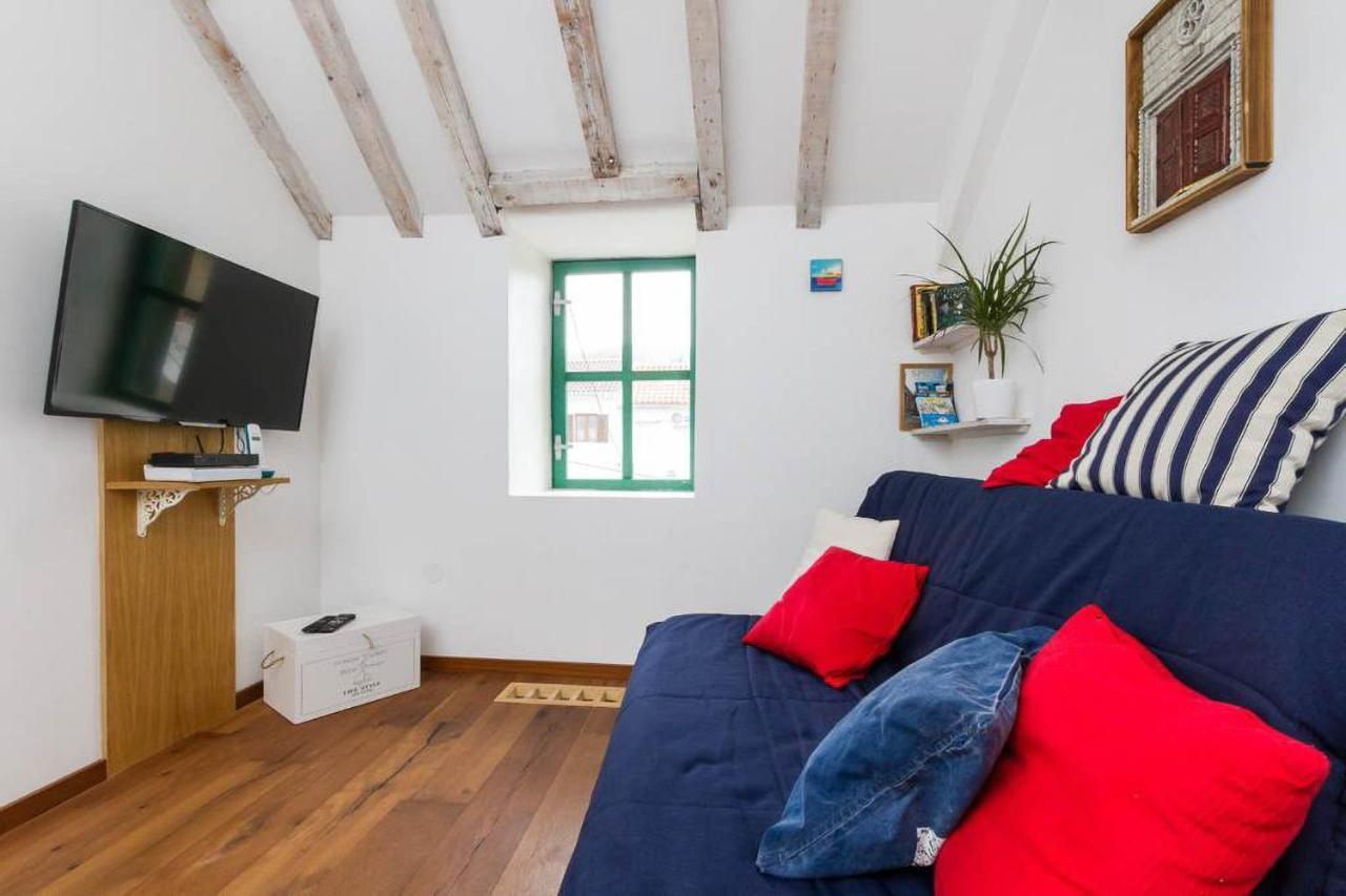 Charming Little House In Center * Split