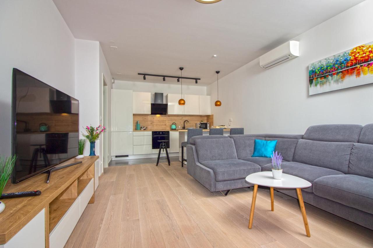 Sky Di Mare - Free Private Garage Apartman