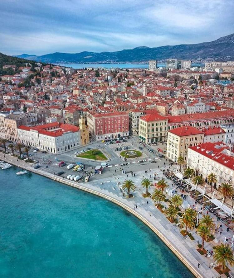 Amber S Podzemnom Garazom * Split