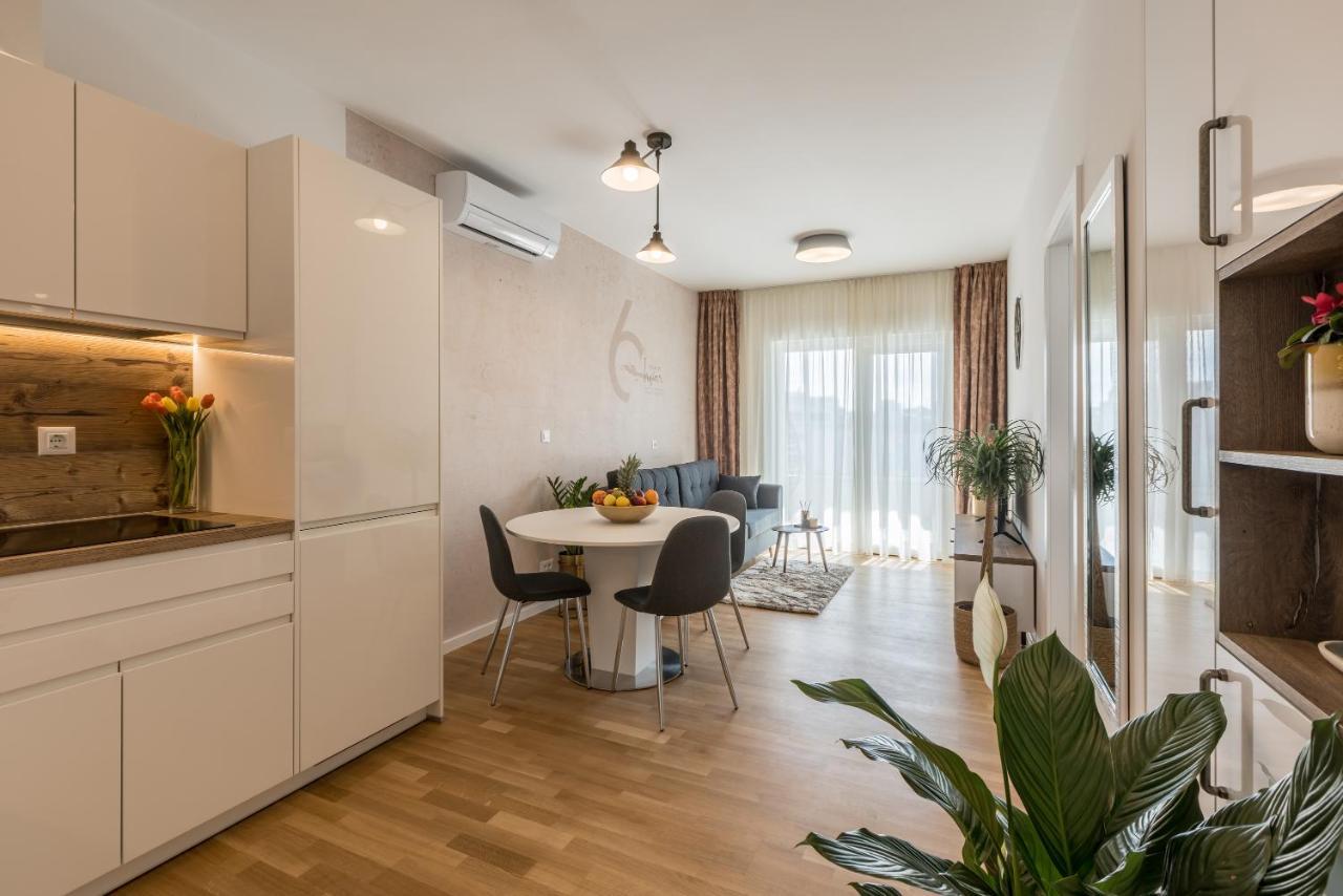 6 Islands - & Business - Free Garage Parking Apartment *
