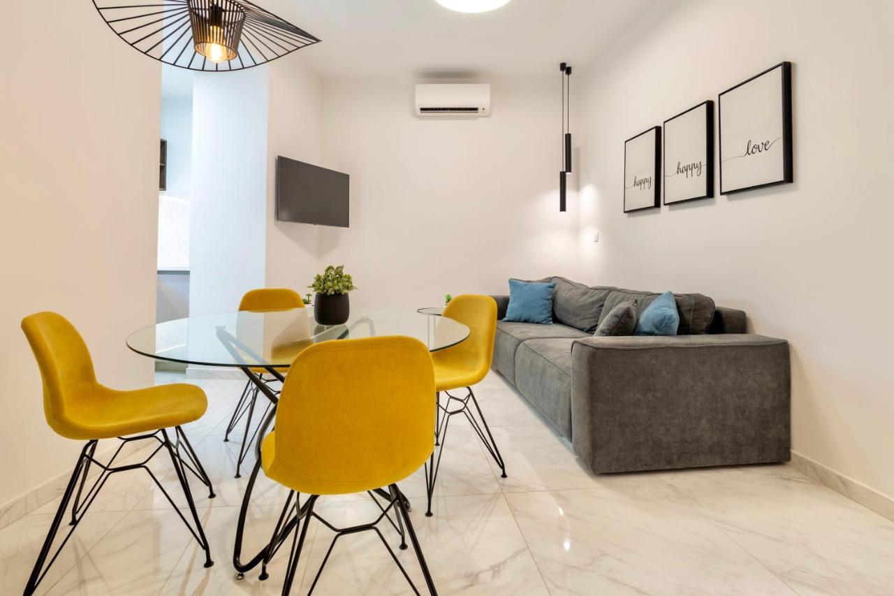 Apartments & Rooms Graso * Split