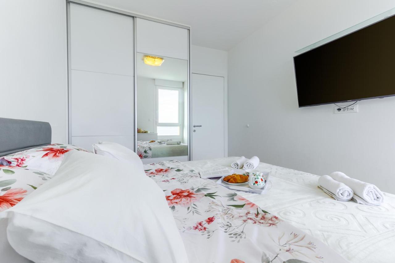 Apartman Sea Smile With Garage Parking