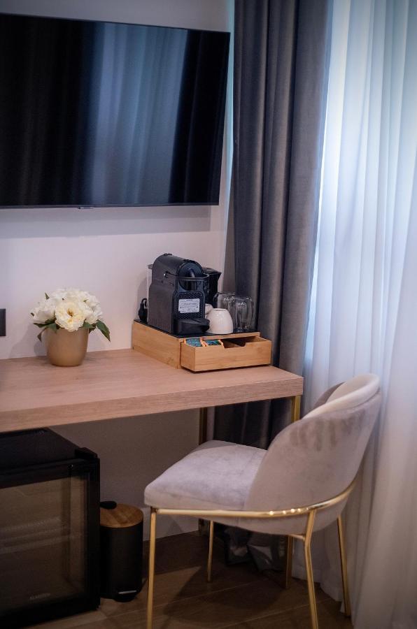 Amelie Luxury 1