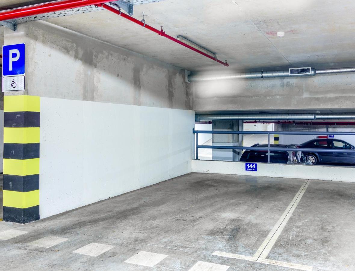 Sea Smile With Garage Parking Apartman Split