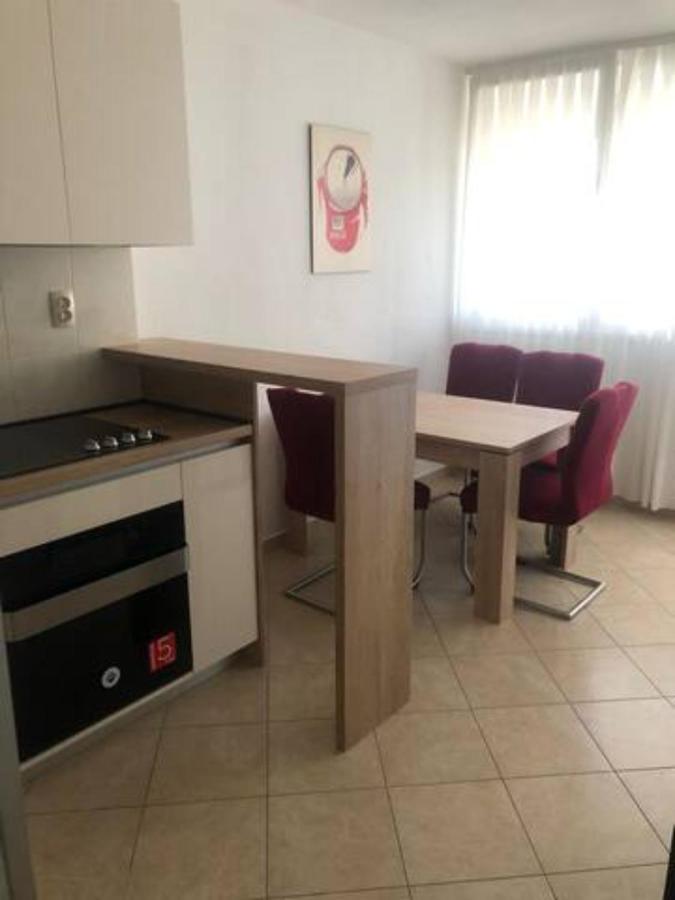 Maja Apartment *