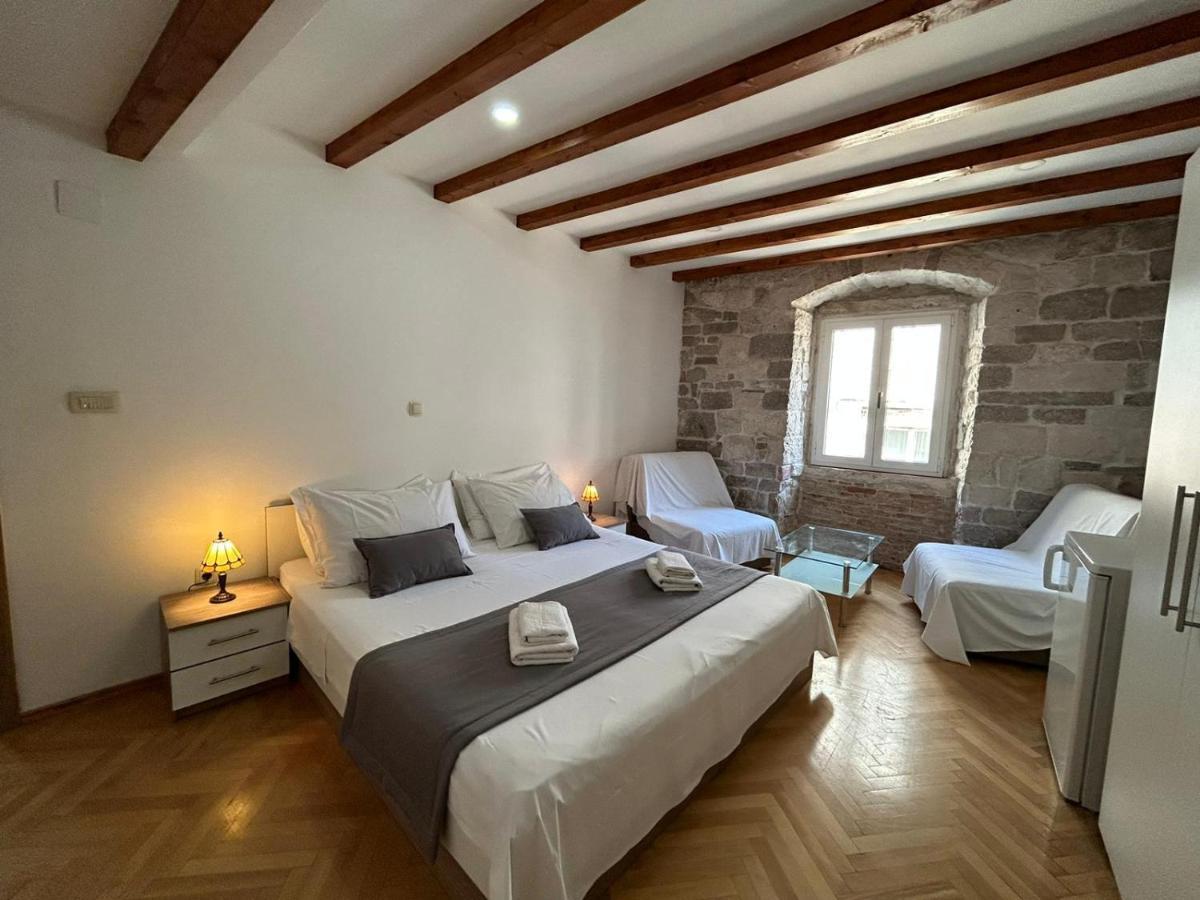 Camenno Apartments-the Heart Of Diocletian's Palace-open Winter! Apartman *