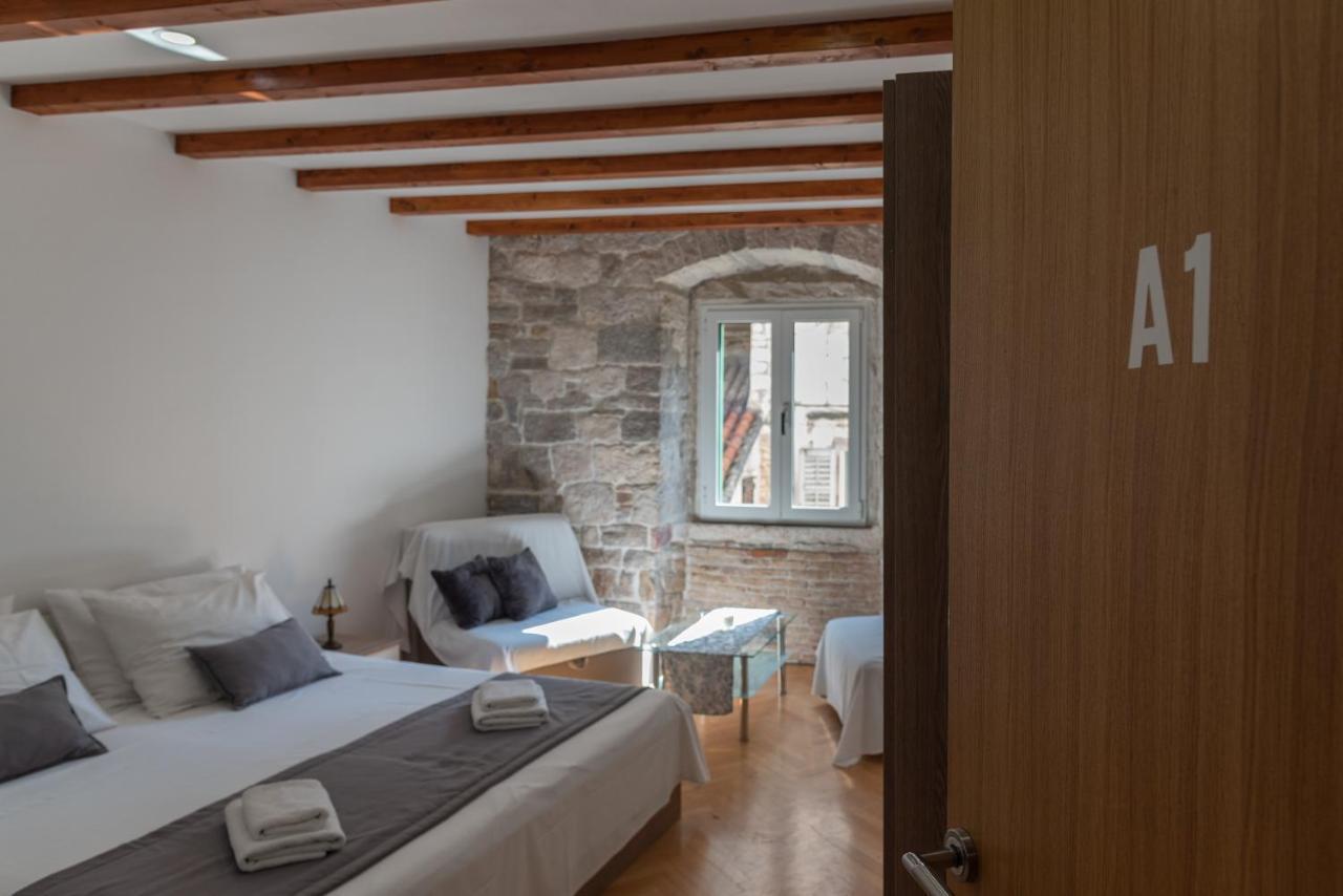 Apartman Camenno Apartments-the Heart Of Diocletian's Palace-open Winter! *