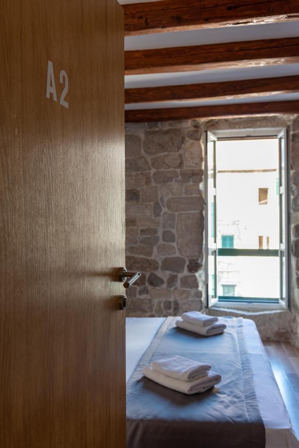 Apartman Camenno Apartments-the Heart Of Diocletian's Palace-open Winter! Split