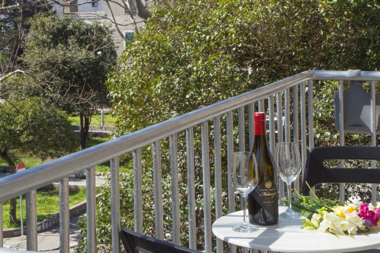 L&s Superior With Balcony And Parking - Excellent Location Within Walking Distance Of Diocletian's Palace And Bacvice