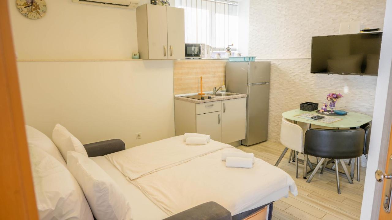 Bliss With Free Parking Apartment