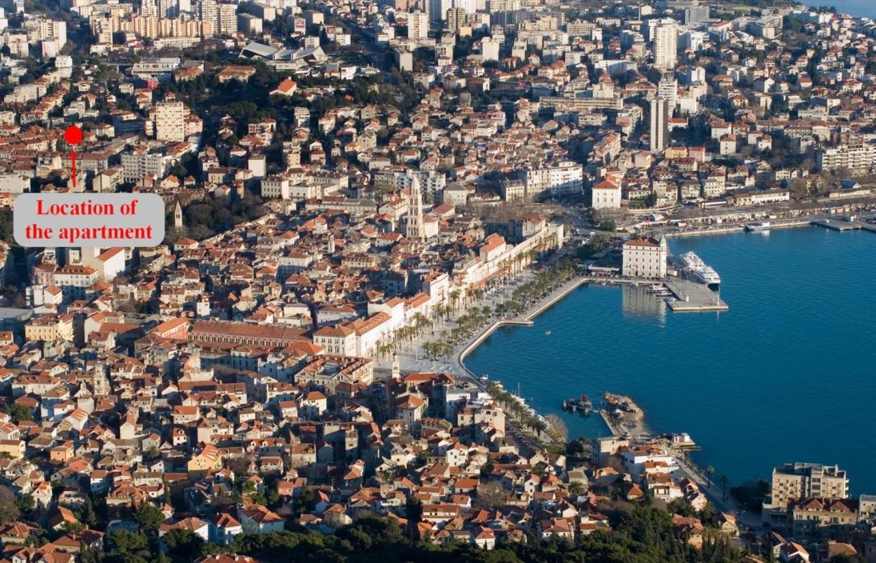 Apartamento Cool Attic W Gallery In The Heart Of Split