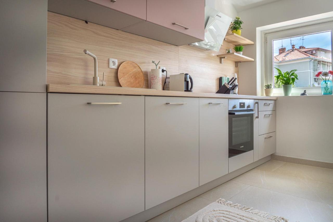 Apartamento Cool Attic W Gallery In The Heart Of *