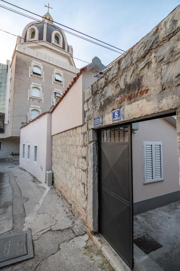 Modesty Apartment *