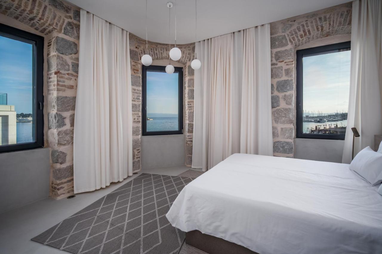 Architect's Seafront Flat Apartment *