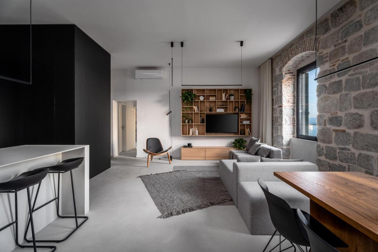 Architect's Seafront Flat Apartment *