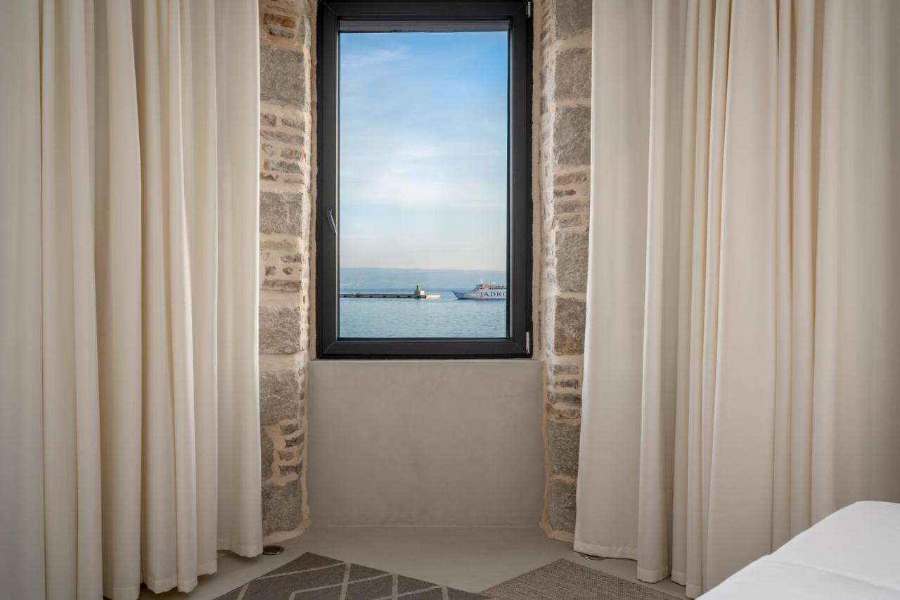 Apartment Architect's Seafront Flat *
