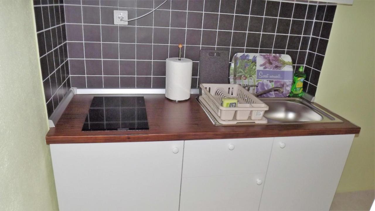 11 Apartment *