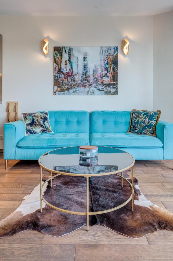 Lori Apartman *