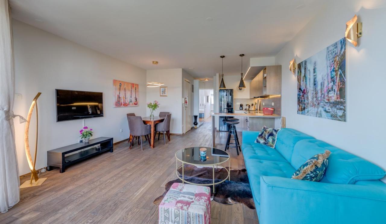 Lori Apartman