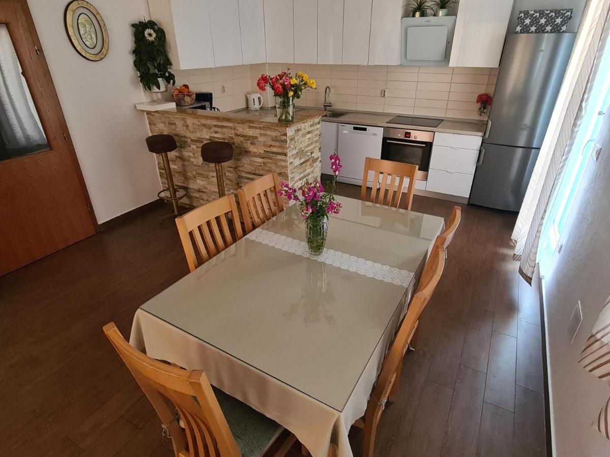 Ljubo Apartment *