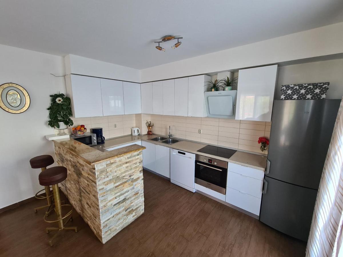 Apartment Ljubo