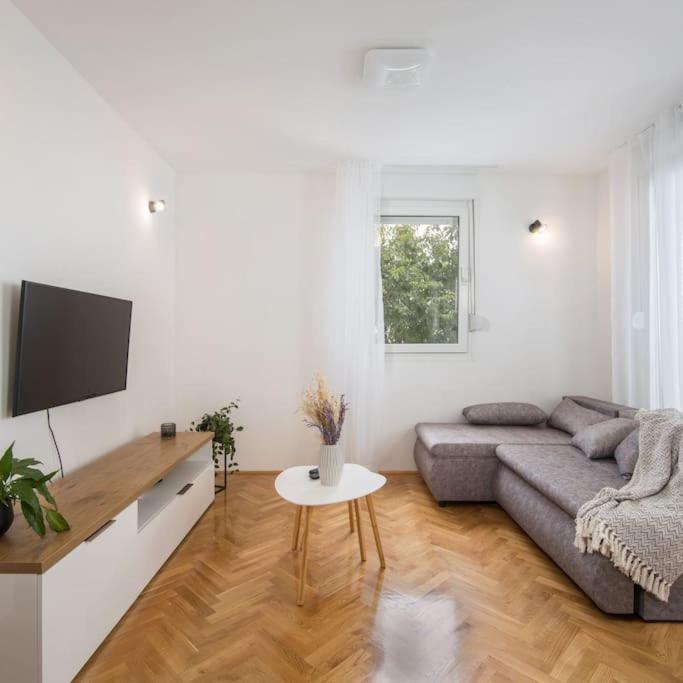 Maris Apartman
