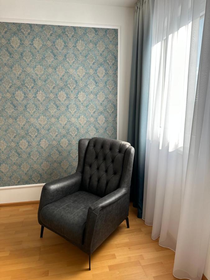 Znjan Beachfront Appartement Split