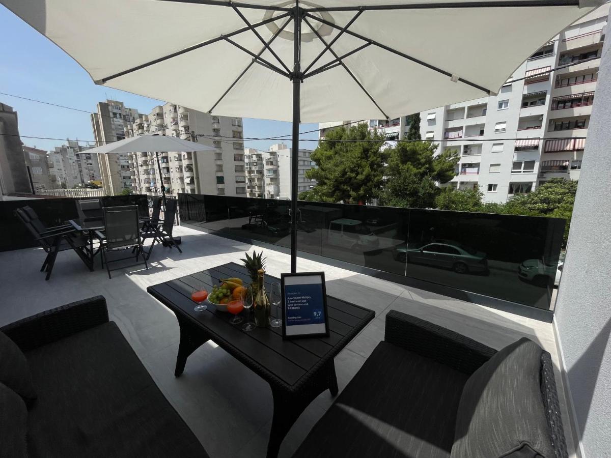 Matijas, 3 Bedroom With Terrace And Parking *