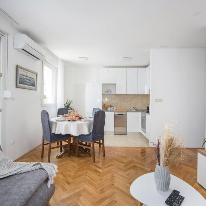 Apartman Maris *